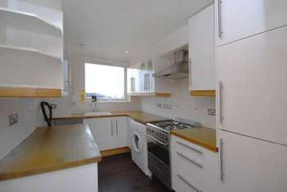 2 bedroom Flat for s...
